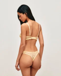 New Braière corbeie en dentee avec banane brodée Avec Armatures|Brassières