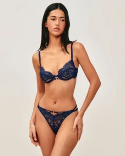 Tanga en dentee à tra argenté Tangas|Culottes En Dentelle