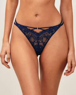 Tanga en dentee à tra argenté Tangas|Culottes En Dentelle